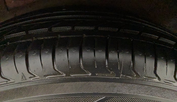 2010 Hyundai i10 SPORTZ 1.2, Petrol, Manual, 61,316 km, Left Rear Tyre Tread