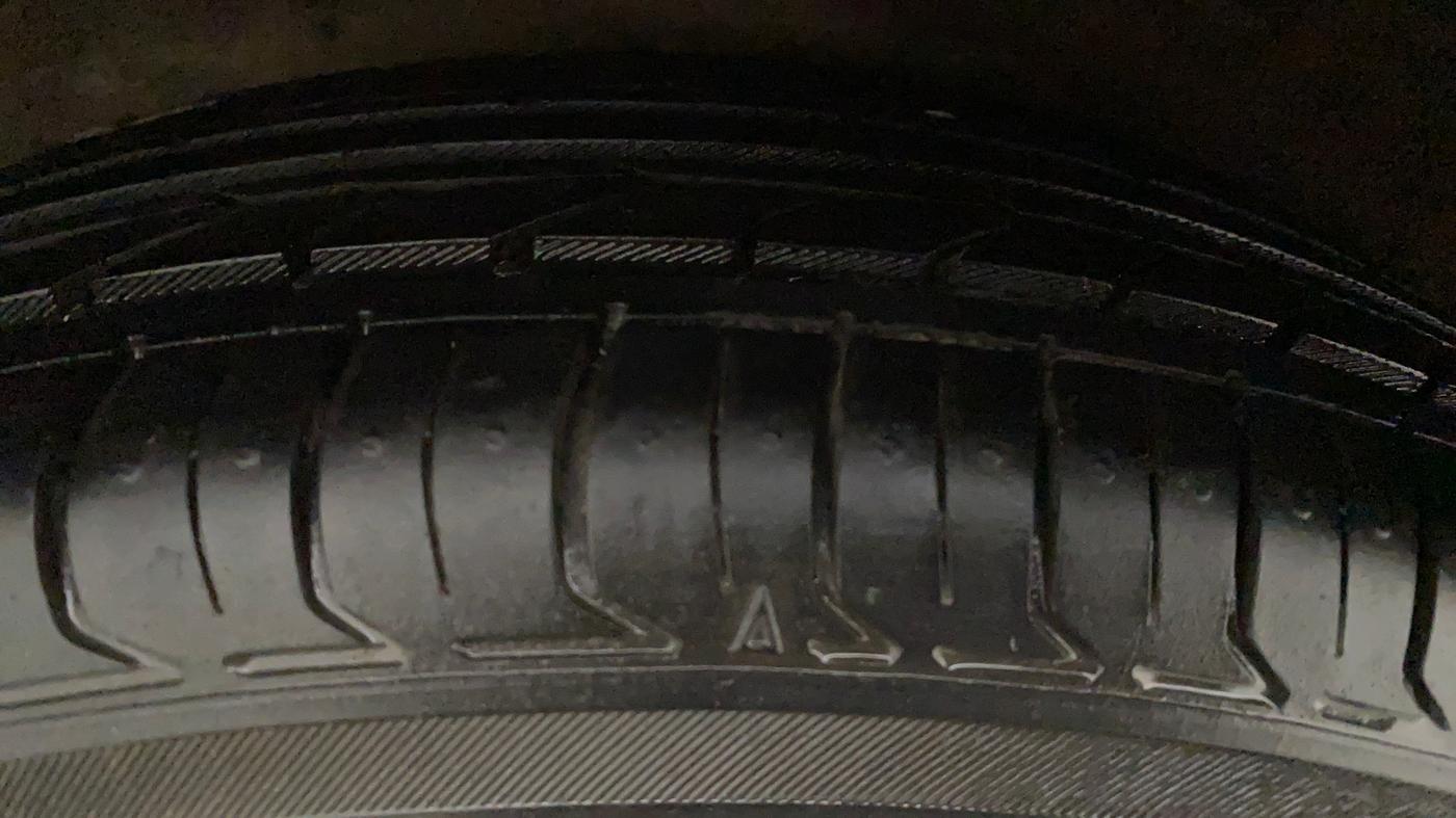 2010 Hyundai i10 SPORTZ 1.2, Petrol, Manual, 61,316 km, Right Rear Tyre Tread