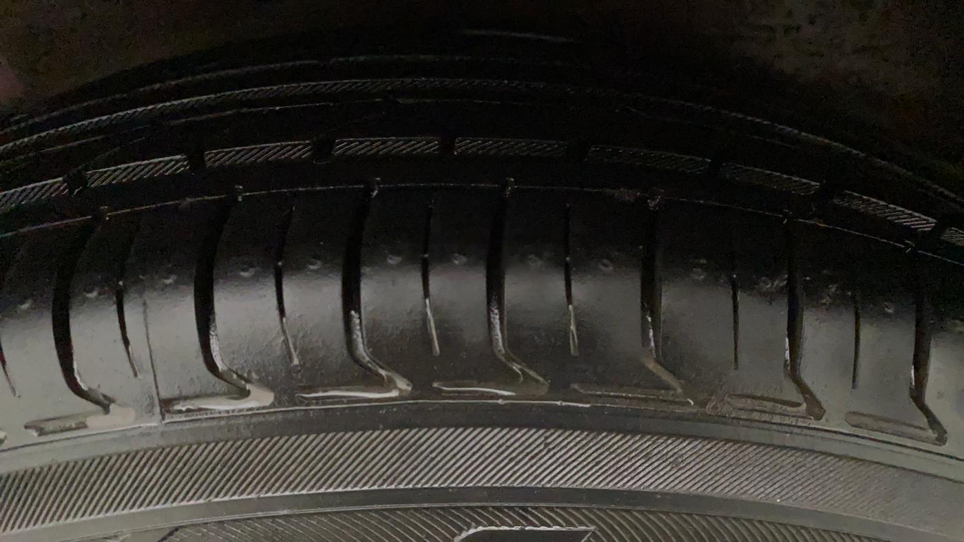 2010 Hyundai i10 SPORTZ 1.2, Petrol, Manual, 61,316 km, Left Front Tyre Tread