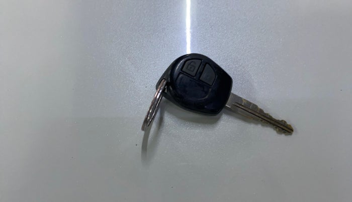 2014 Maruti Swift Dzire VDI, Diesel, Manual, 91,924 km, Key Close Up