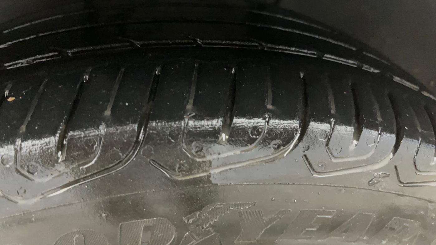 2023 Volkswagen VIRTUS TOPLINE TSI 1.0 AT, Petrol, Automatic, 46,529 km, Left Front Tyre Tread