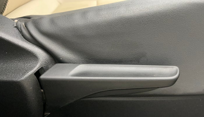 2023 Volkswagen VIRTUS TOPLINE TSI 1.0 AT, Petrol, Automatic, 45,563 km, Driver Side Adjustment Panel