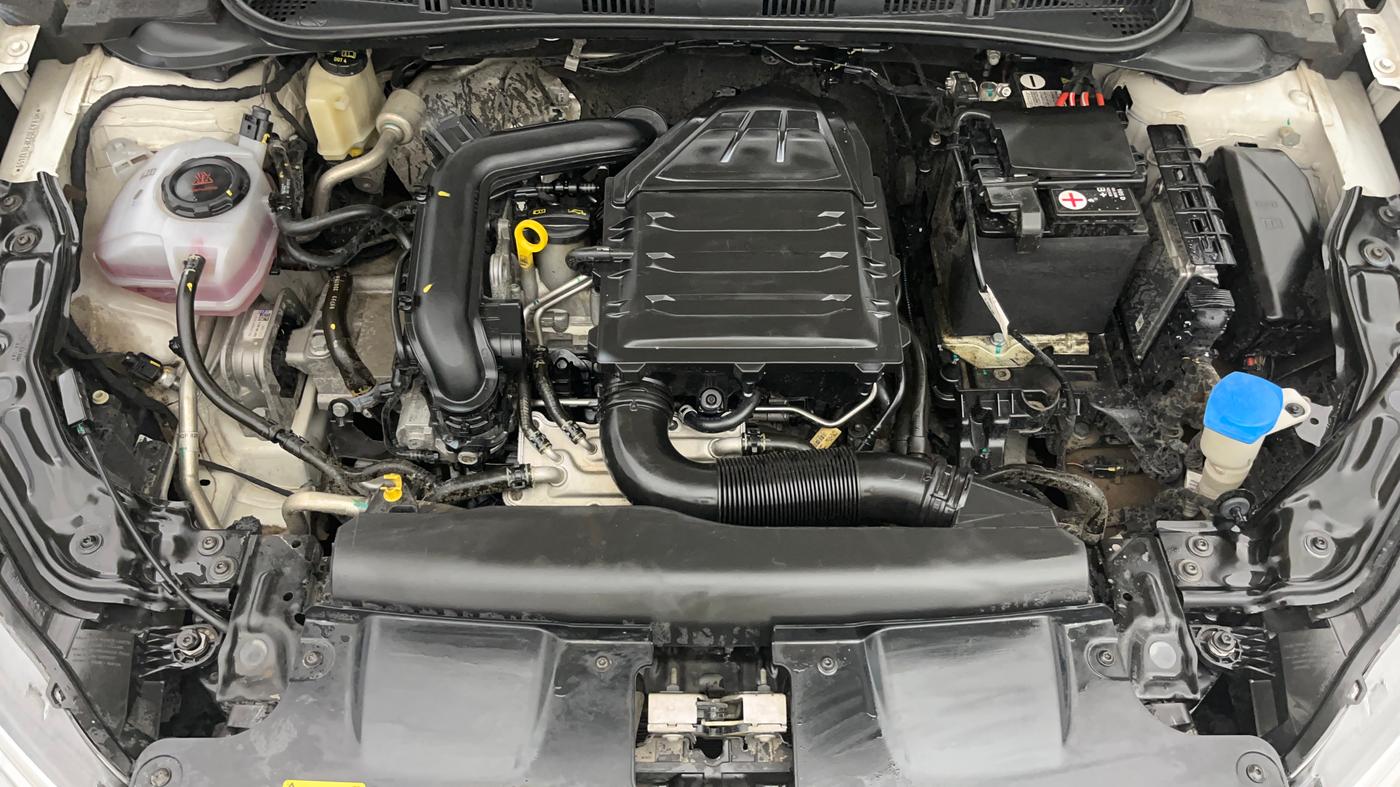 2023 Volkswagen VIRTUS TOPLINE TSI 1.0 AT, Petrol, Automatic, 46,529 km, Engine View
