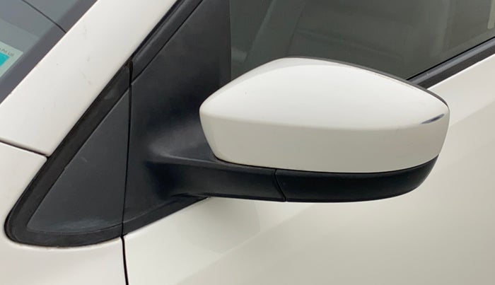 2013 Volkswagen Polo HIGHLINE1.2L, Petrol, Manual, 72,391 km, Left rear-view mirror - Mirror movement not proper