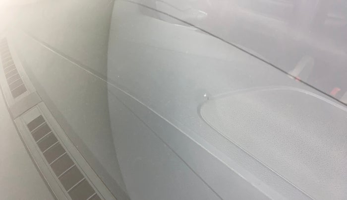 2013 Volkswagen Polo HIGHLINE1.2L, Petrol, Manual, 72,391 km, Front windshield - Minor spot on windshield