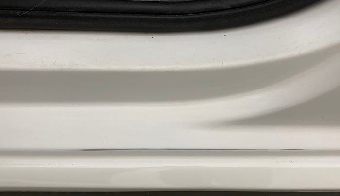2013 Volkswagen Polo HIGHLINE1.2L, Petrol, Manual, 72,391 km, Left running board - Minor scratches