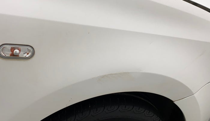 2013 Volkswagen Polo HIGHLINE1.2L, Petrol, Manual, 72,391 km, Right fender - Minor scratches