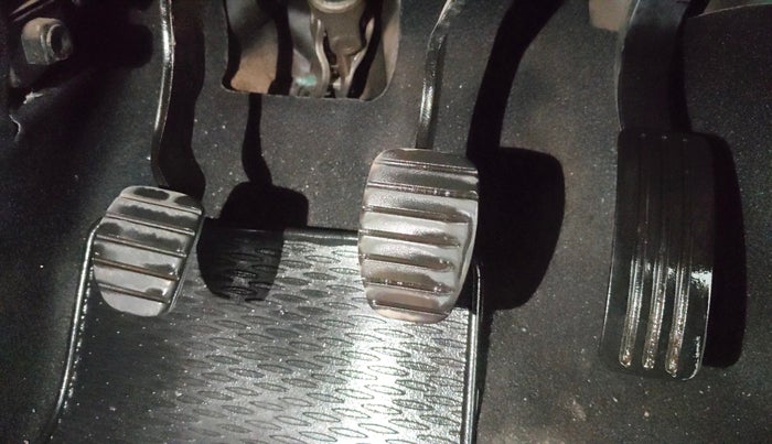 2017 Renault Duster RXL PETROL, Petrol, Manual, 51,961 km, Pedals