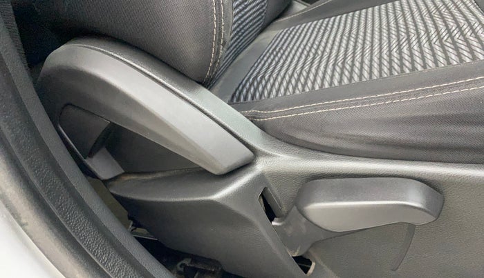 2019 Ford New Figo TITANIUM 1.2 PETROL MT, Petrol, Manual, 40,396 km, Driver Side Adjustment Panel