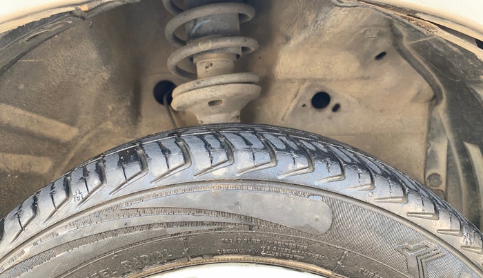 2016 Maruti Wagon R 1.0 VXI, Petrol, Manual, 1,13,290 km, Right Front Tyre Tread