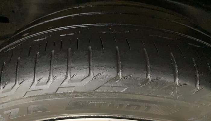 2021 Toyota Innova Crysta 2.7 ZX AT 7 STR, Petrol, Automatic, 59,450 km, Left Rear Tyre Tread