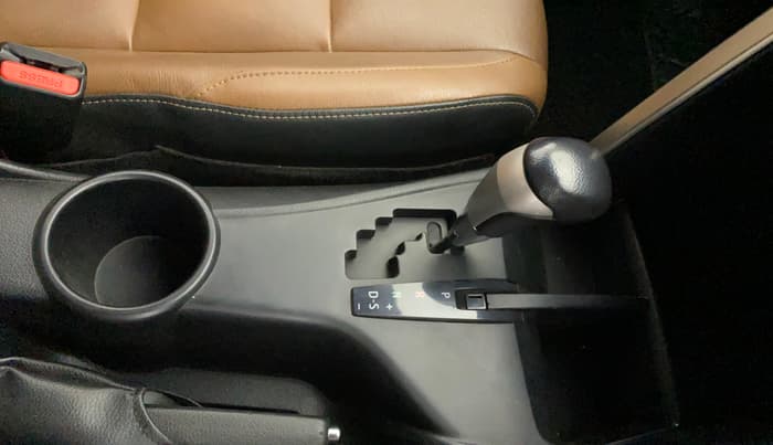 2021 Toyota Innova Crysta 2.7 ZX AT 7 STR, Petrol, Automatic, 59,450 km, Gear Lever