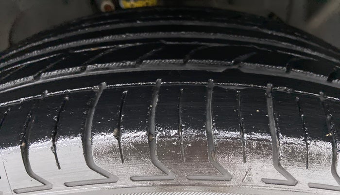2013 Ford Ecosport 1.0 ECOBOOST TITANIUM, Petrol, Manual, 38,409 km, Right Front Tyre Tread