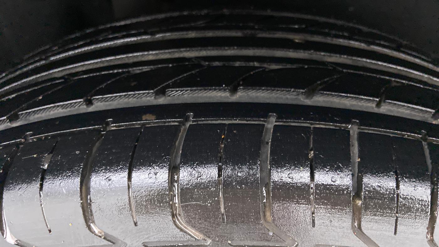 2013 Ford Ecosport 1.0 ECOBOOST TITANIUM, Petrol, Manual, 38,409 km, Right Rear Tyre Tread