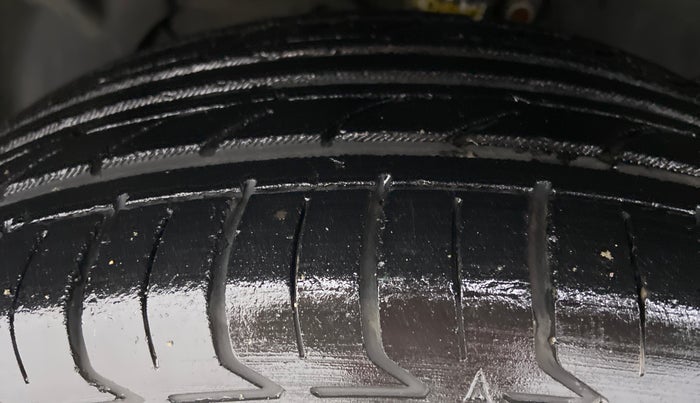 2013 Ford Ecosport 1.0 ECOBOOST TITANIUM, Petrol, Manual, 38,409 km, Left Front Tyre Tread