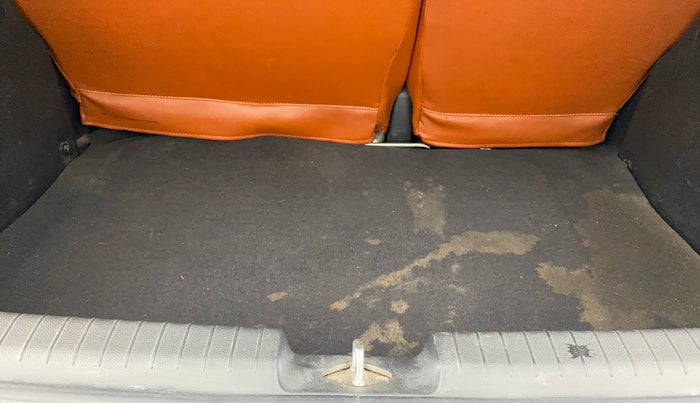 2015 Hyundai i20 Active 1.2 SX, Petrol, Manual, 1,00,190 km, Boot Inside