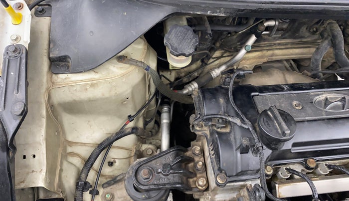 2015 Hyundai i20 Active 1.2 SX, Petrol, Manual, 1,00,190 km, Engine View - Right