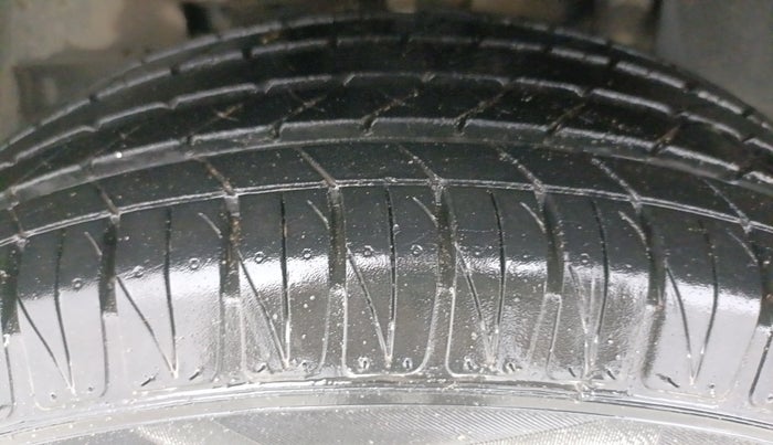 2023 Tata NEXON XZA PLUS LUX SUNROOF DARK DIESEL, Diesel, Automatic, 63,352 km, Left Front Tyre Tread