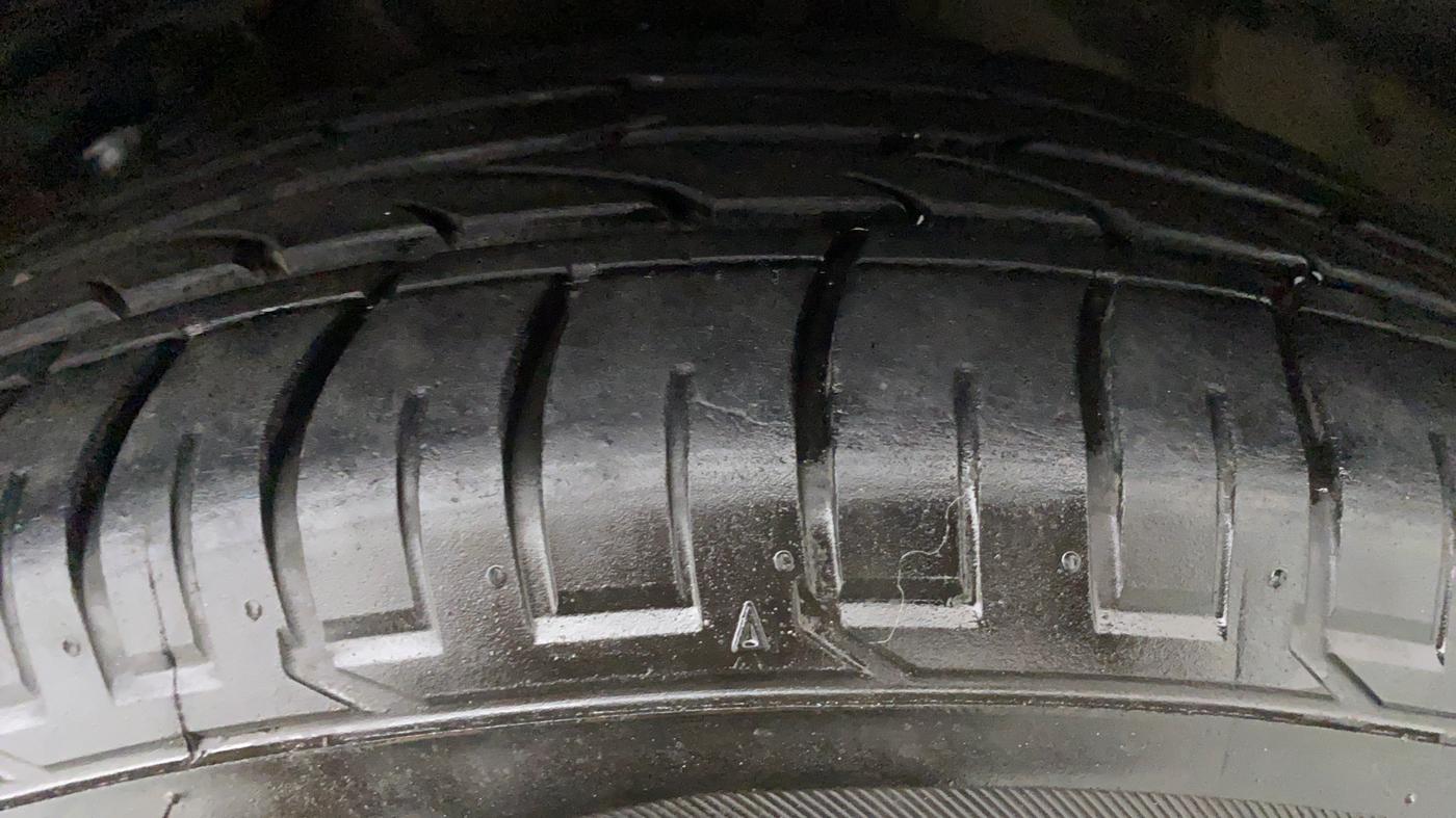 2017 Hyundai Creta 1.6 SX PLUS AUTO PETROL, Petrol, Automatic, 27,291 km, Left Front Tyre Tread