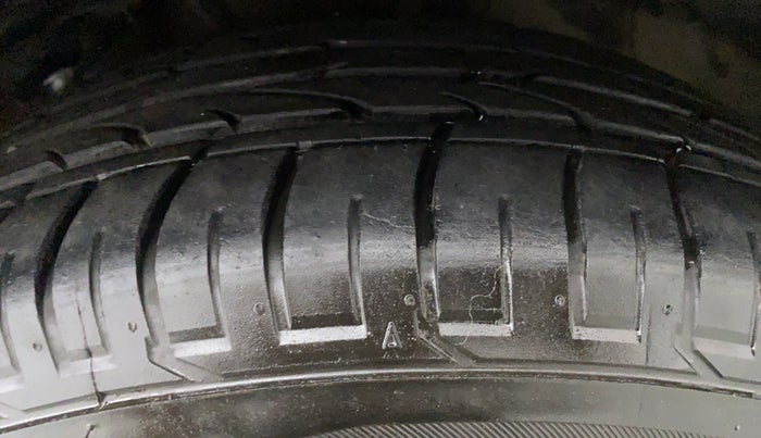 2017 Hyundai Creta 1.6 SX PLUS AUTO PETROL, Petrol, Automatic, 27,291 km, Left Front Tyre Tread