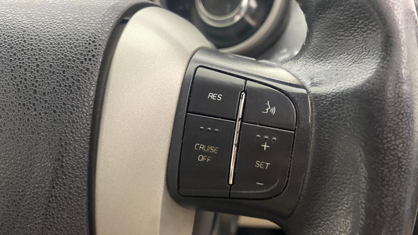 2017 Mahindra XUV500 W9 AT, Diesel, Automatic, 50,232 km, Adaptive Cruise Control