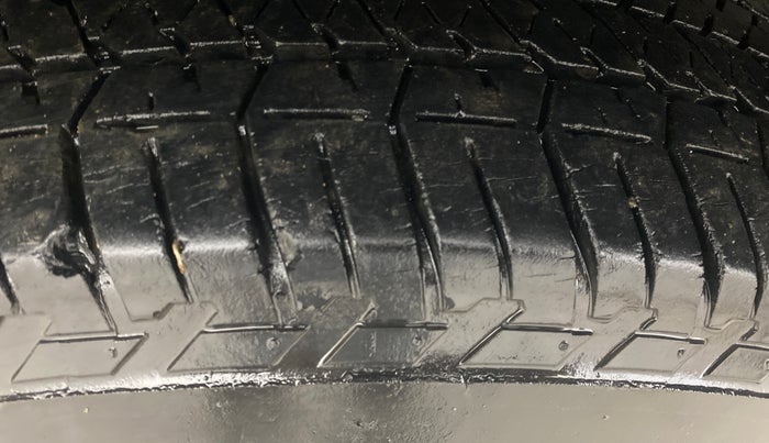 2017 Mahindra XUV500 W9 AT, Diesel, Automatic, 49,973 km, Right Rear Tyre Tread