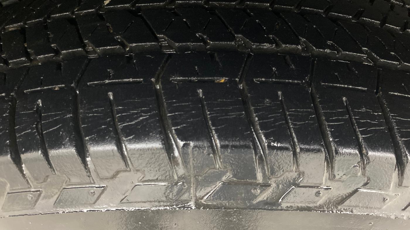 2017 Mahindra XUV500 W9 AT, Diesel, Automatic, 50,232 km, Left Rear Tyre Tread