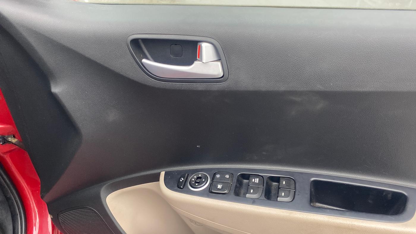 2017 Hyundai Xcent S 1.2, Petrol, Manual, 12,760 km, Driver Side Door Panels Control