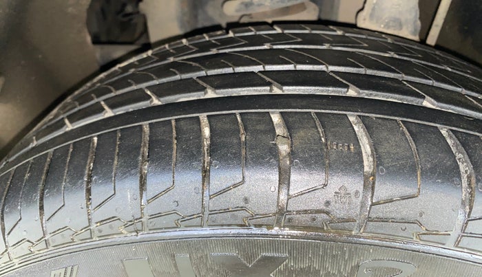 2021 Mahindra MARAZZO M 6 + 7 STR, Diesel, Manual, 15,831 km, Left Front Tyre Tread
