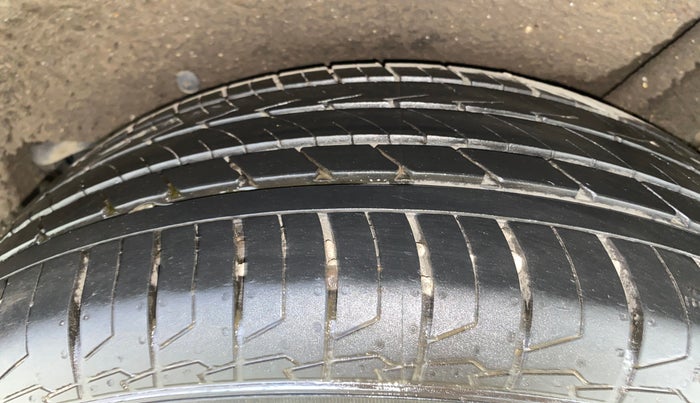 2021 Mahindra MARAZZO M 6 + 7 STR, Diesel, Manual, 15,831 km, Left Rear Tyre Tread