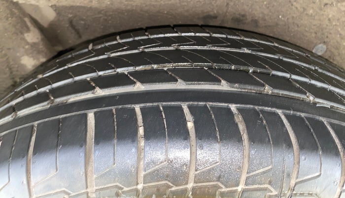 2021 Mahindra MARAZZO M 6 + 7 STR, Diesel, Manual, 15,831 km, Right Rear Tyre Tread