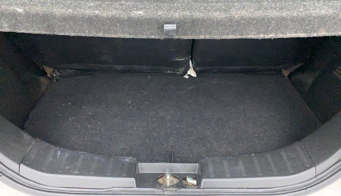 2013 Maruti Wagon R 1.0 VXI, Petrol, Manual, 85,375 km, Boot Inside