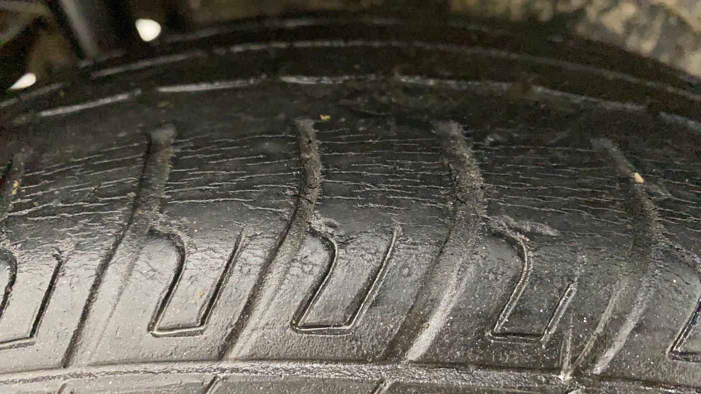 2013 Maruti Wagon R 1.0 VXI, Petrol, Manual, 85,375 km, Right Rear Tyre Tread