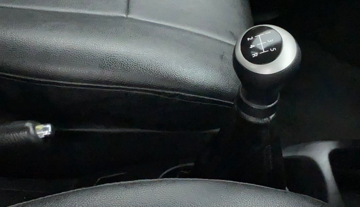 2013 Maruti Wagon R 1.0 VXI, Petrol, Manual, 85,375 km, Gear Lever