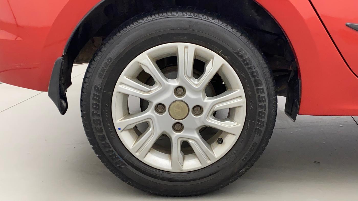 2018 Tata TIGOR XZ (O) DIESEL, Diesel, Manual, 28,349 km, Right Rear Wheel