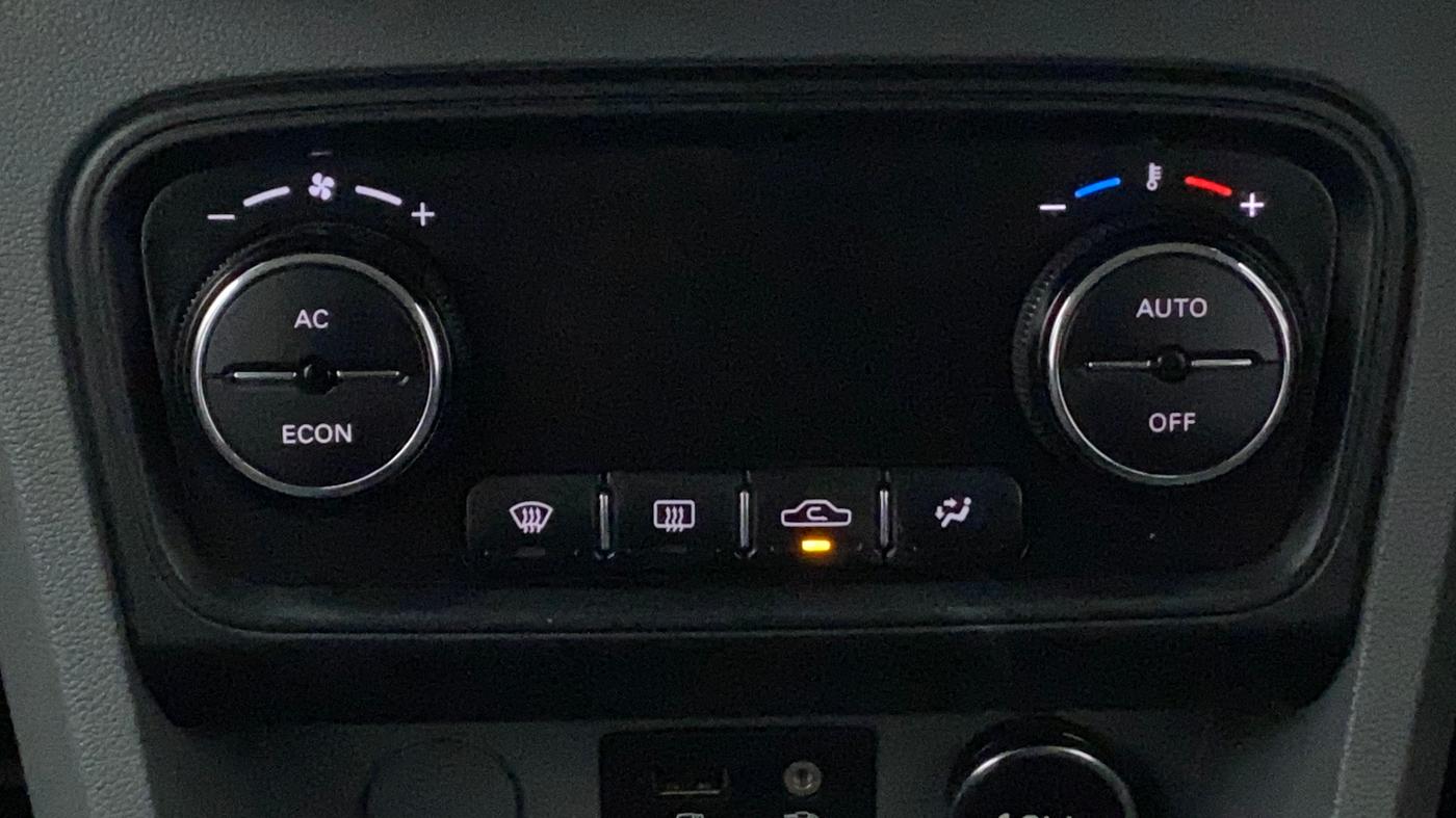2018 Tata TIGOR XZ (O) DIESEL, Diesel, Manual, 28,349 km, Automatic Climate Control