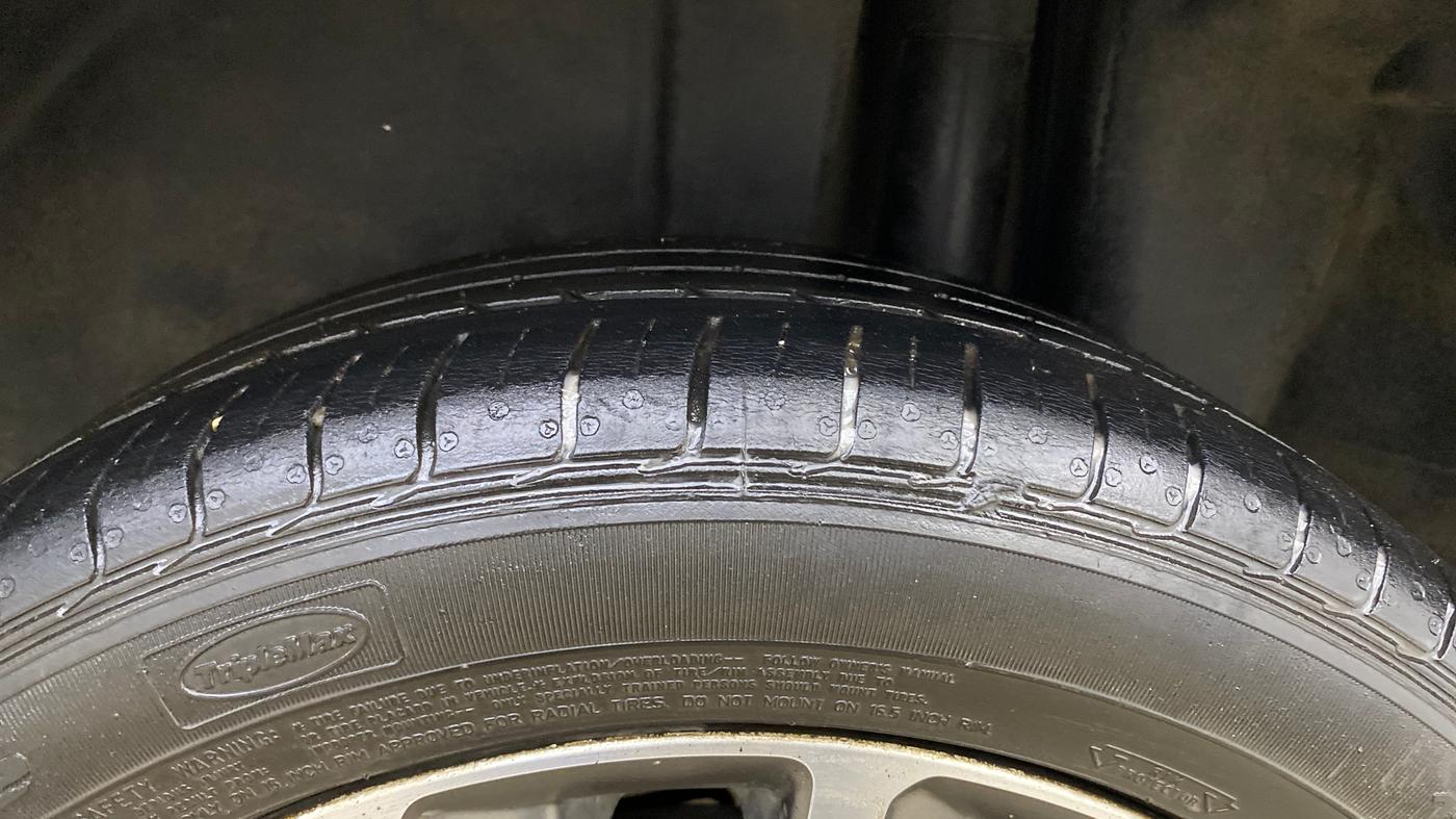 2020 Maruti Ciaz ALPHA 1.5 SHVS PETROL, Petrol, Manual, 40,659 km, Left Rear Tyre Tread