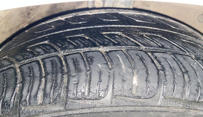 2016 Maruti Celerio ZXI AMT, Petrol, Automatic, 37,783 km, Right Front Tyre Tread