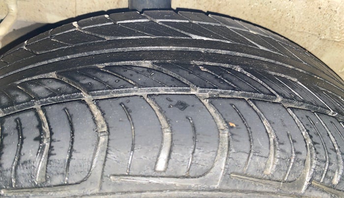 2016 Maruti Celerio ZXI AMT, Petrol, Automatic, 37,783 km, Right Rear Tyre Tread