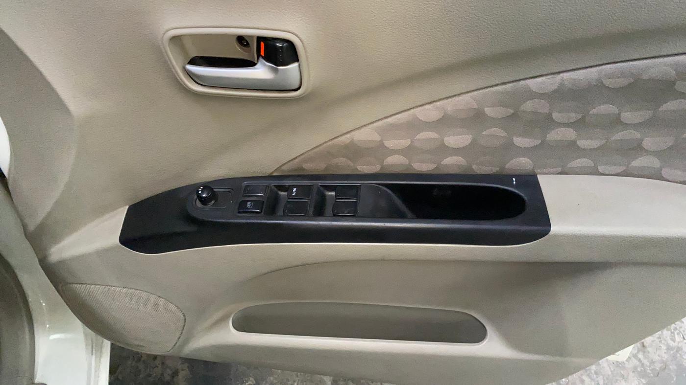 2016 Maruti Celerio ZXI AMT, Petrol, Automatic, 37,783 km, Driver Side Door Panels Control