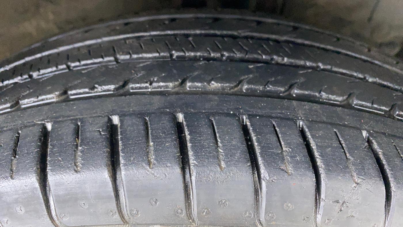 2015 Hyundai Creta 1.6 S, Petrol, Manual, 28,502 km, Right Front Tyre Tread
