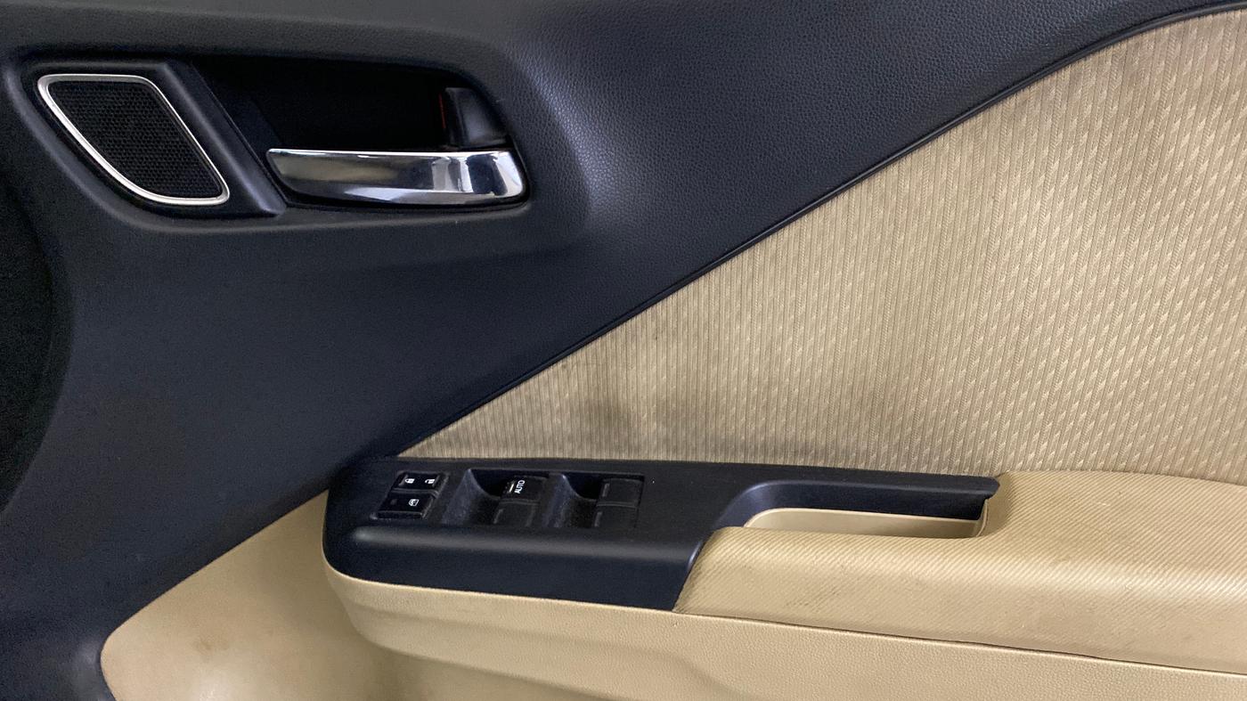2019 Honda City 1.5L I-VTEC V MT, Petrol, Manual, 74,408 km, Driver Side Door Panels Control