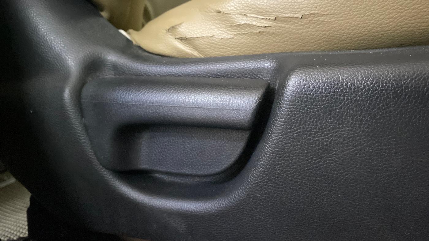 2019 Honda City 1.5L I-VTEC V MT, Petrol, Manual, 74,408 km, Driver Side Adjustment Panel