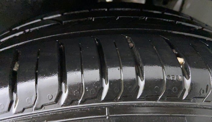 2021 Hyundai VENUE 1.0 TURBO GDI SX+ AT, Petrol, Automatic, 8,137 km, Left Rear Tyre Tread