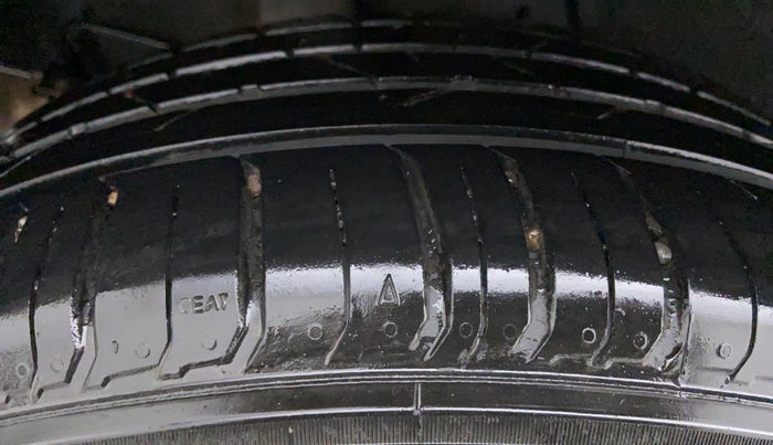 2021 Hyundai VENUE 1.0 TURBO GDI SX+ AT, Petrol, Automatic, 8,137 km, Left Front Tyre Tread