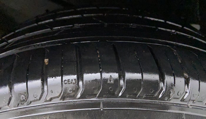 2021 Hyundai VENUE 1.0 TURBO GDI SX+ AT, Petrol, Automatic, 8,137 km, Right Front Tyre Tread