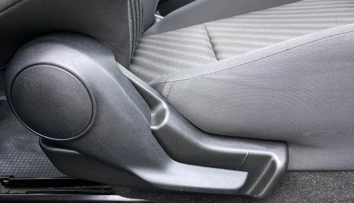 2018 Maruti Swift LXI D, Petrol, Manual, 25,822 km, Driver Side Adjustment Panel