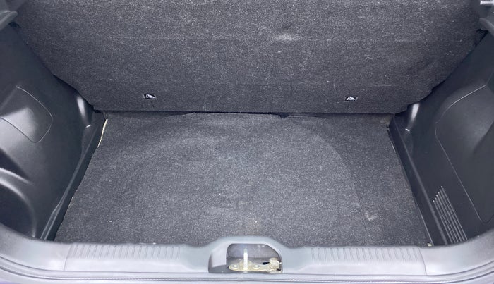 2018 Maruti Swift LXI D, Petrol, Manual, 25,822 km, Boot Inside