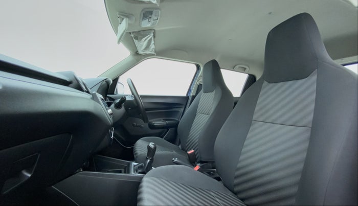 2018 Maruti Swift LXI D, Petrol, Manual, 25,822 km, Right Side Front Door Cabin