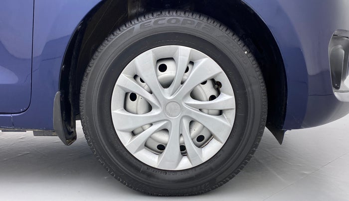 2018 Maruti Swift LXI D, Petrol, Manual, 25,822 km, Right Front Wheel